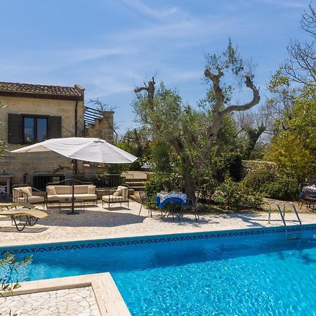 Casa Ulmi Con Piscina Bed and Breakfast Uggiano La Chiesa Εξωτερικό φωτογραφία