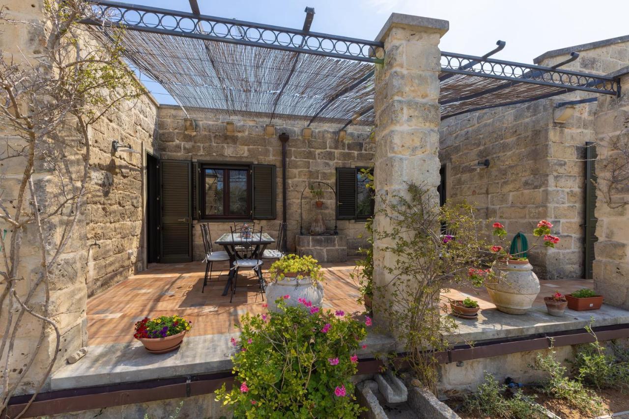 Casa Ulmi Con Piscina Bed and Breakfast Uggiano La Chiesa Εξωτερικό φωτογραφία