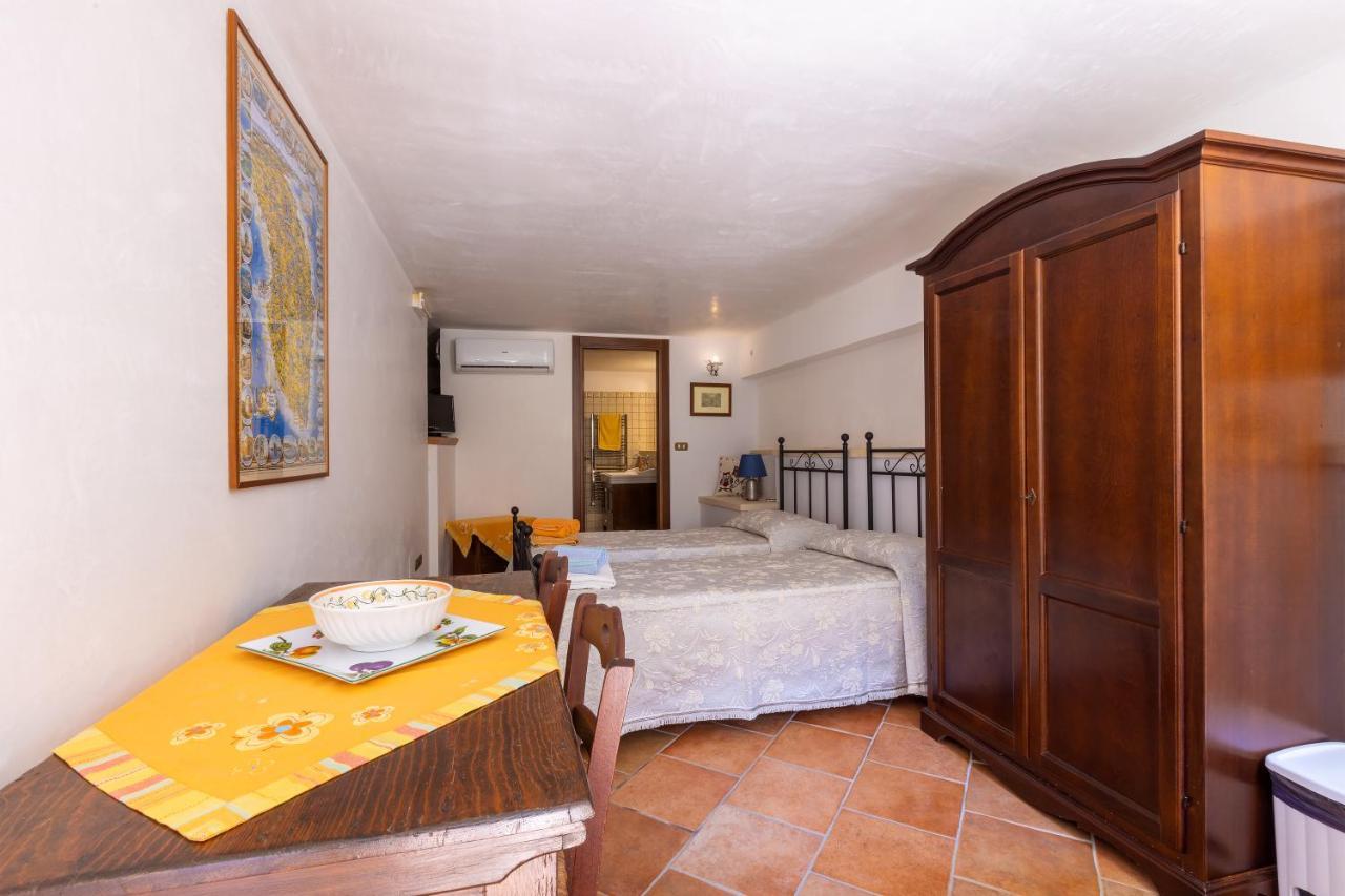 Casa Ulmi Con Piscina Bed and Breakfast Uggiano La Chiesa Εξωτερικό φωτογραφία
