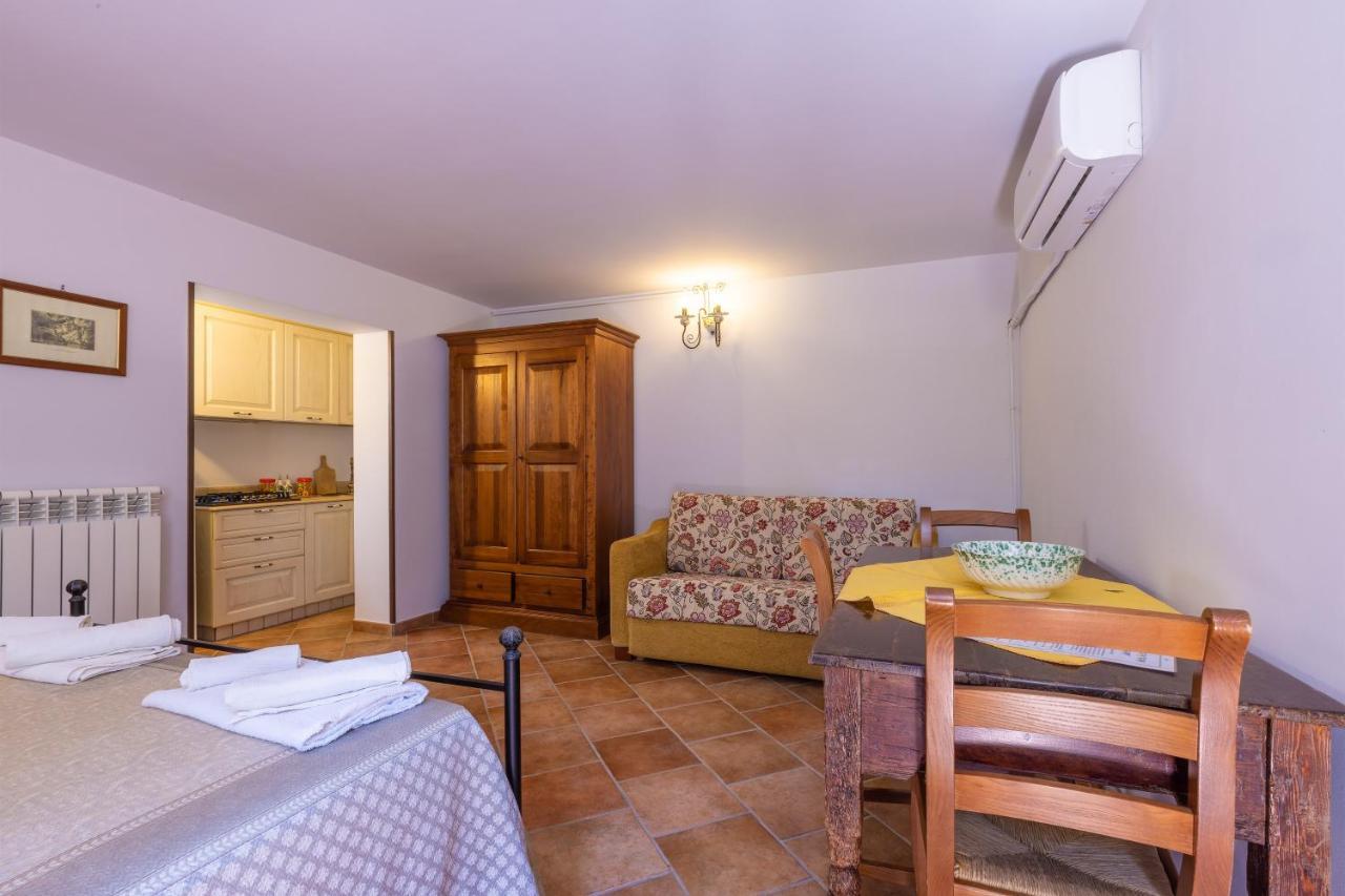 Casa Ulmi Con Piscina Bed and Breakfast Uggiano La Chiesa Εξωτερικό φωτογραφία