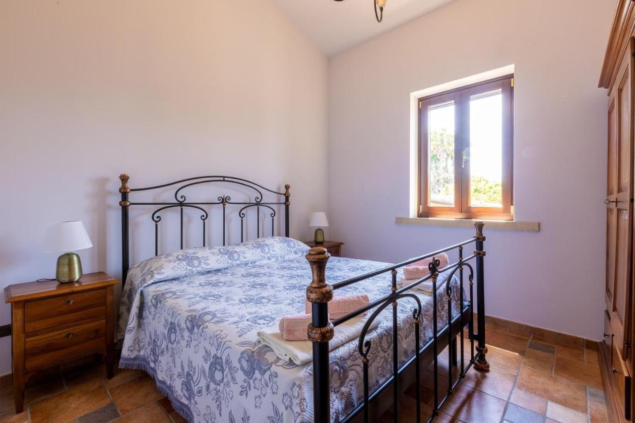 Casa Ulmi Con Piscina Bed and Breakfast Uggiano La Chiesa Εξωτερικό φωτογραφία