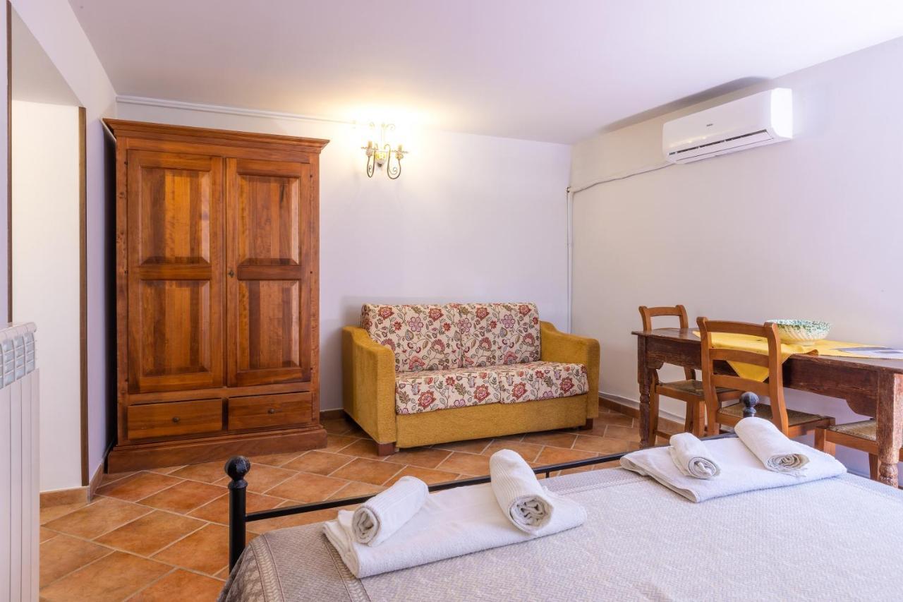 Casa Ulmi Con Piscina Bed and Breakfast Uggiano La Chiesa Εξωτερικό φωτογραφία