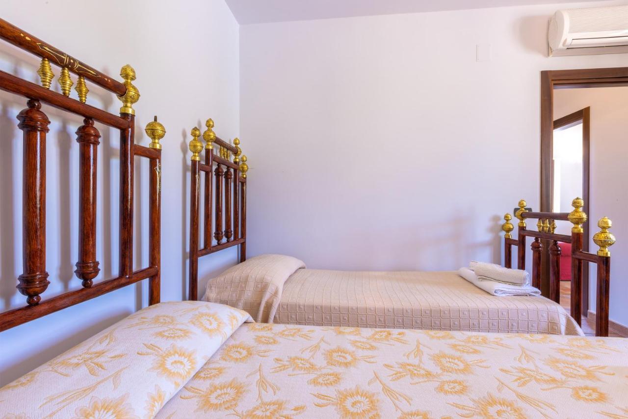 Casa Ulmi Con Piscina Bed and Breakfast Uggiano La Chiesa Εξωτερικό φωτογραφία