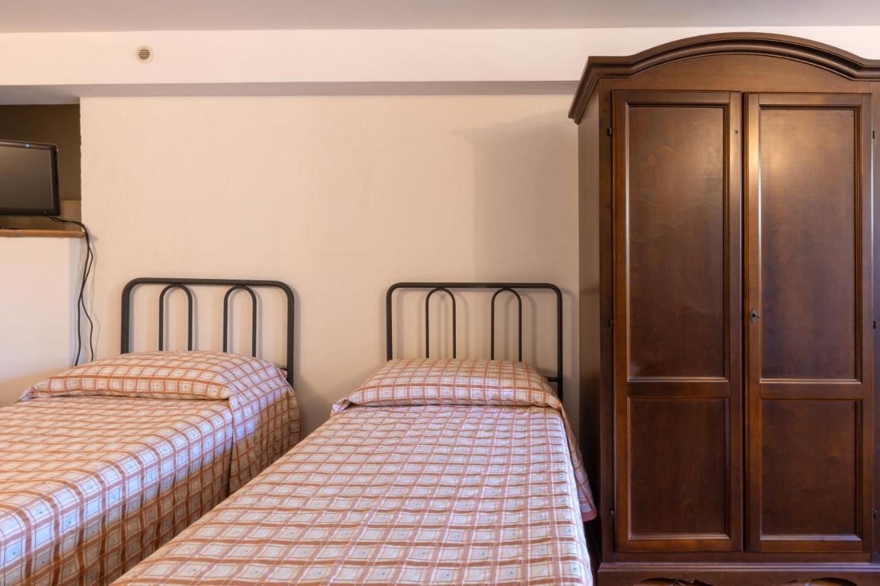 Casa Ulmi Con Piscina Bed and Breakfast Uggiano La Chiesa Εξωτερικό φωτογραφία