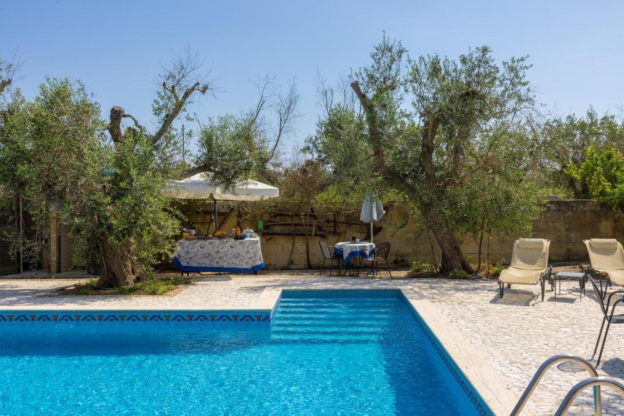 Casa Ulmi Con Piscina Bed and Breakfast Uggiano La Chiesa Εξωτερικό φωτογραφία